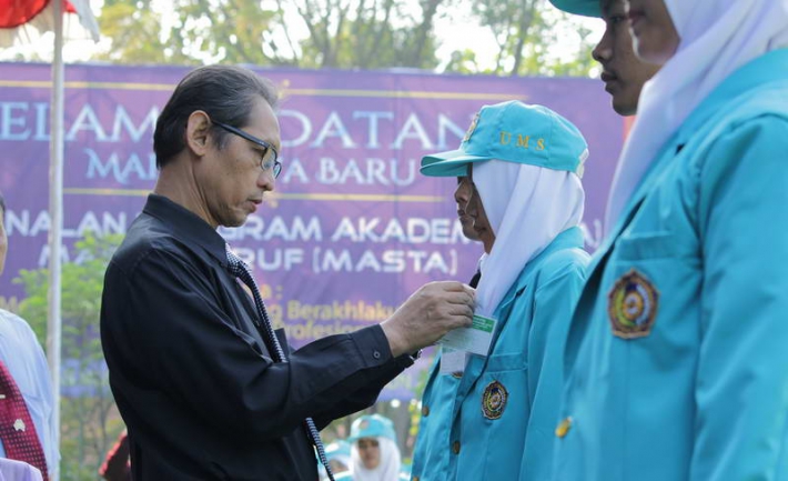 UMS Peringkat 3 Web Repository Perguruan Tinggi Indonesia