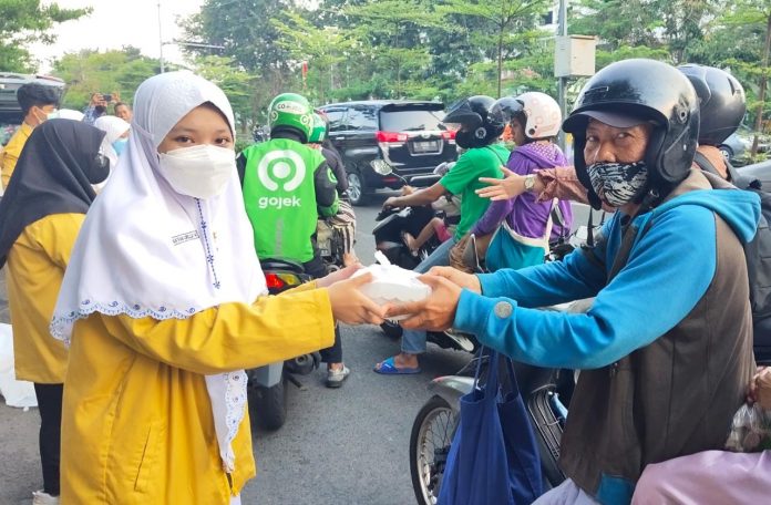 Spemma on the Road Bagi-Bagi 1.200 Takjil