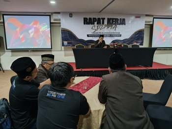 Kuatkan Kerja Sama, SMP Muhammadiyah 5 Surabaya Gelar Raker