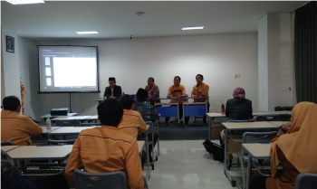 Pimpinan Cabang Muhammadiyah (PCM) Ngagel Surabaya gelar Sosialisasi Aturan Kepegawaian di SMP Muhammadiyah 5 (Spemma) Pucang Surabaya